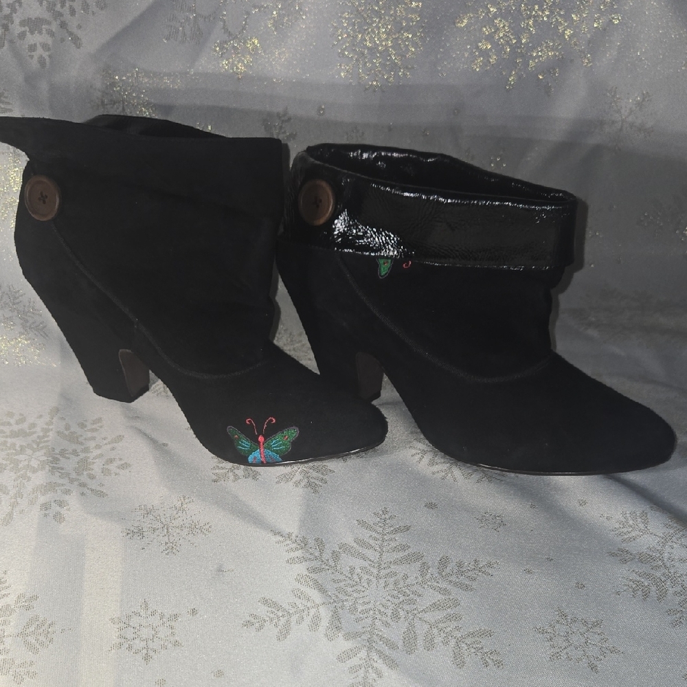 Gabriella Rocha Black Heeled Boots with Butterfly Embroidery